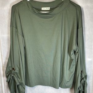 Cotton Bleau NWOT super soft Tshirt Bell sleeve casual SzL